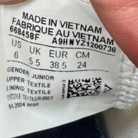 Converse All Star Chuck Taylor World Traveler Sneaker Youth Size 6 Multi 668458F - Picture 8 of 8